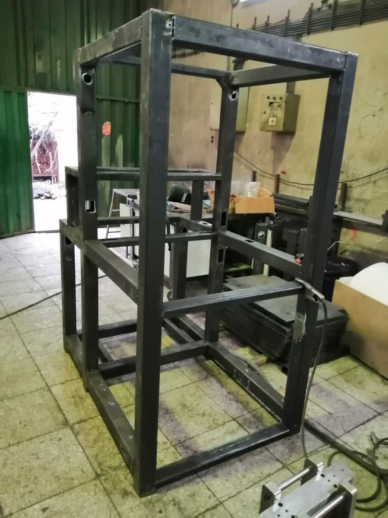 ساخت شاسی در گارگاه آرتا لیزر